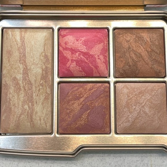 Hourglass ~ ‘UNIVERSE’ Ambient Lighting Edit Palette ~ FS, RARE, & HTF ~ NIB - Picture 14 of 16